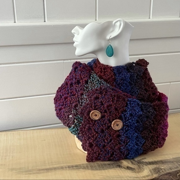 Handmade Soft Button Chunky Crochet Infinity Statement Scarf Marbled Gemstone - Picture 6 of 7